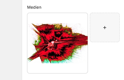 CRIMSON BURST — Expressives digitales Kunstwerk mit explosiven roten Pinselstrichen auf weißem Hintergrund